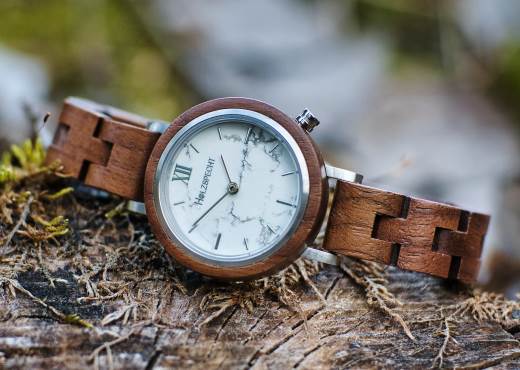 Holzspecht watch made of wood for women